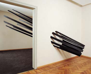 Nunzio Di Stefano
Cerchio, 2005
combustione su legno
232 x 260 x 344 cm