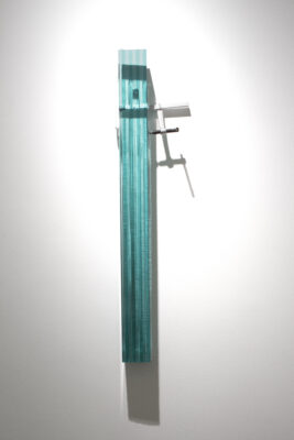 Arcangelo Sassolino - Orvieto, 2020 vetro e acciaio 105,1 x 16,2 x 14,2 cm